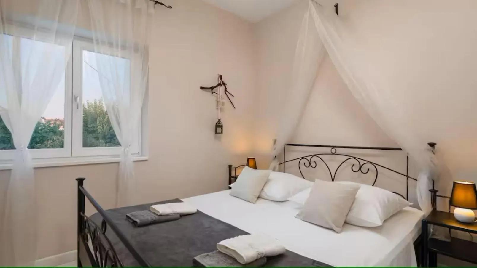 Apartman Villa Stullich With Swimming Pool And Sauna